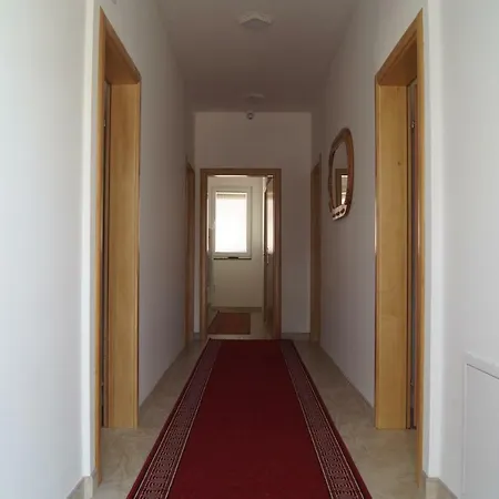 Sobe Gavrilo Albergue *